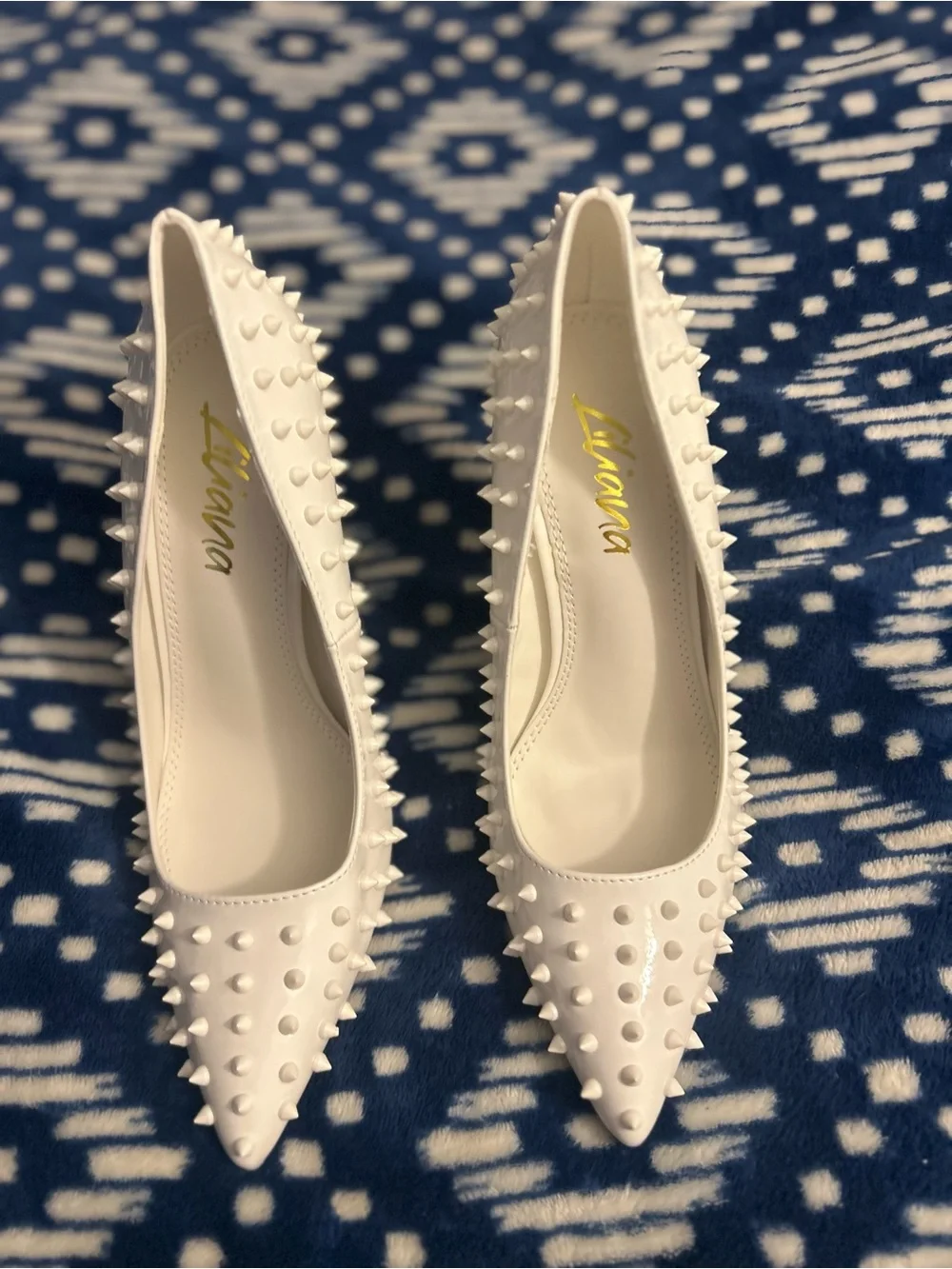 Gorgeous White Pointed Spike heels